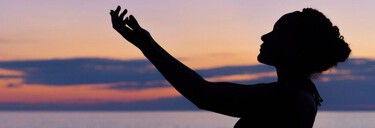 PETITES HABITUDES POUR PRENDRE SOIN DE SOI PETITES HABITUDES POUR PRENDRE SOIN DE SOI