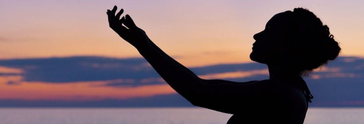 PETITES HABITUDES POUR PRENDRE SOIN DE SOI PETITES HABITUDES POUR PRENDRE SOIN DE SOI
